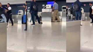 FAFO: Airline worker vs guy who doesn't want to miss a flight
