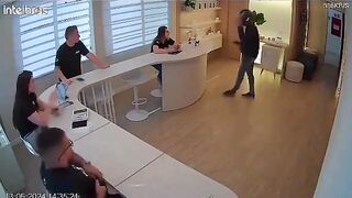 Thug tries robbing store, didn't know staff was packing heat
