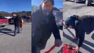 You ain't takin nothin! - Citizens stop thief in action