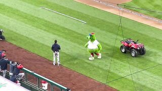 Phillies and Red Sox pitchers ejected, fined after national anthem standoff