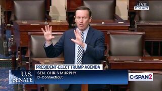 Dean Cain calls Sen. Murphy a 'CLOWN' after this video